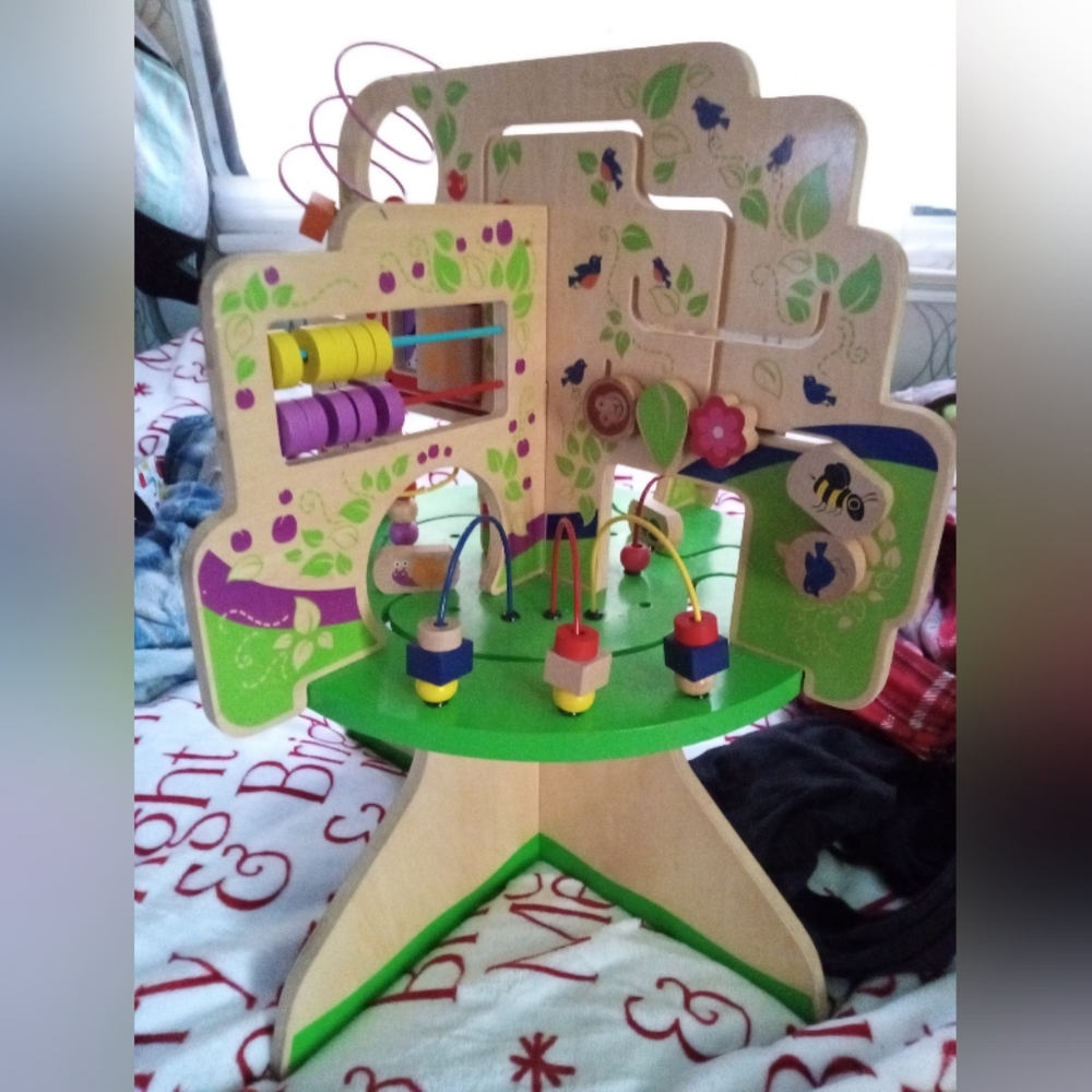 Manhattan toy tree top adventure